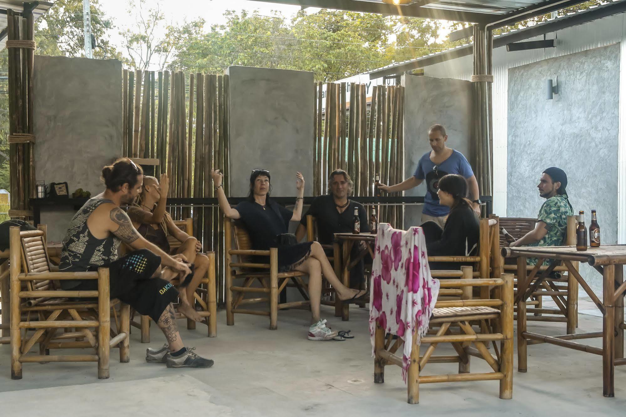Phanganist Hostel Koh Phangan Thongsala Exterior photo